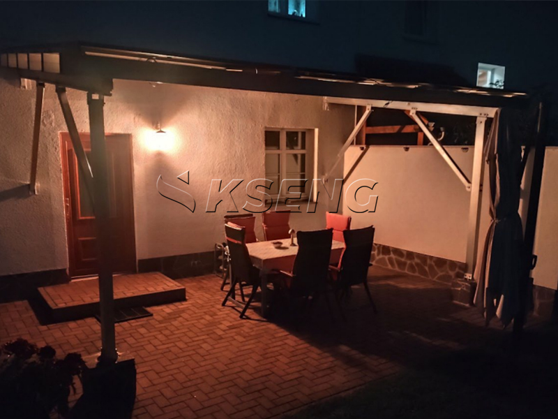 Pergola fotovoltaica in alluminio