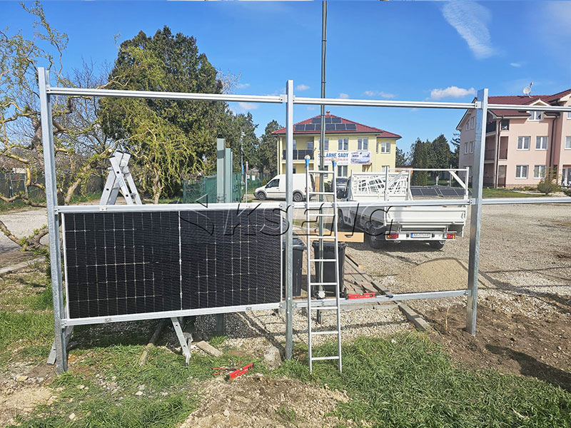 Sistema di recinzione solare