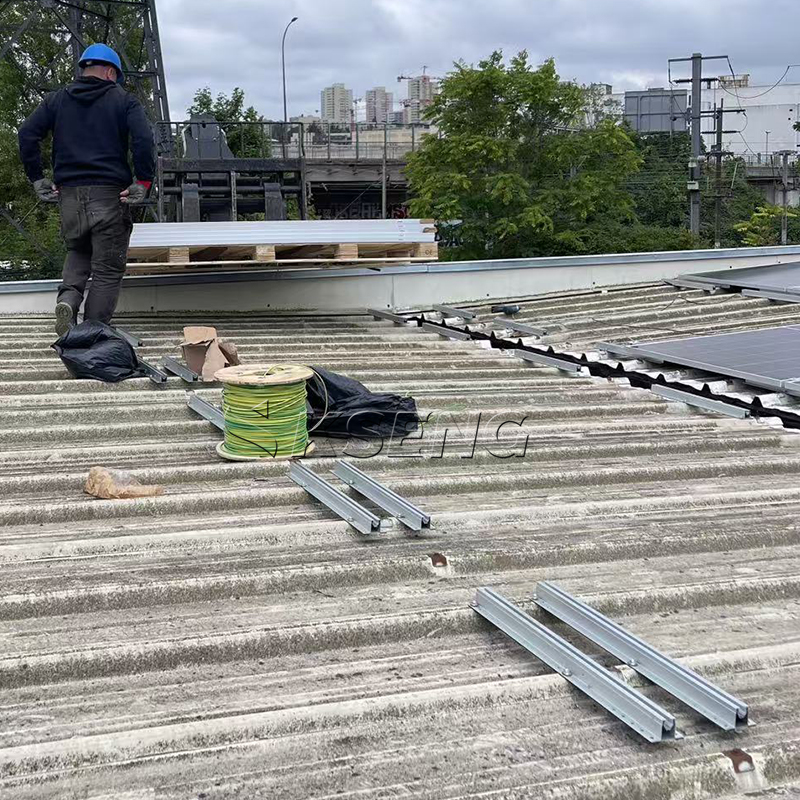 Kit mini binario solare in alluminio Sistema di montaggio fotovoltaico sul tetto in metallo