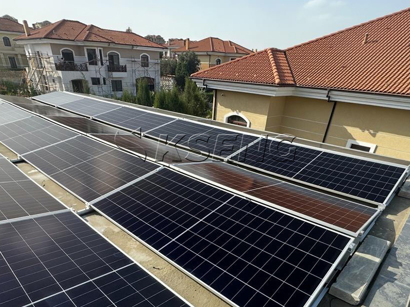 Protezione solare su tetti piani in cemento: il sistema di zavorra di Kseng in Azerbaigian