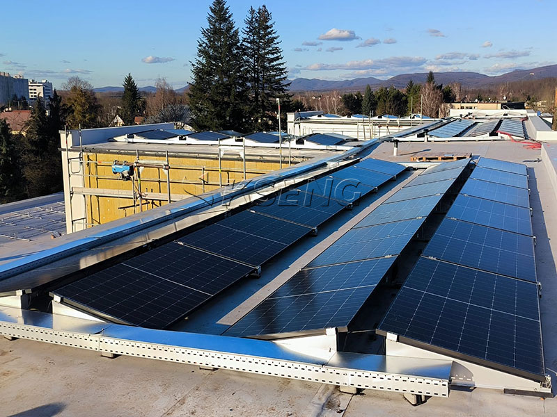 Supporto solare in alluminio per tetto piano