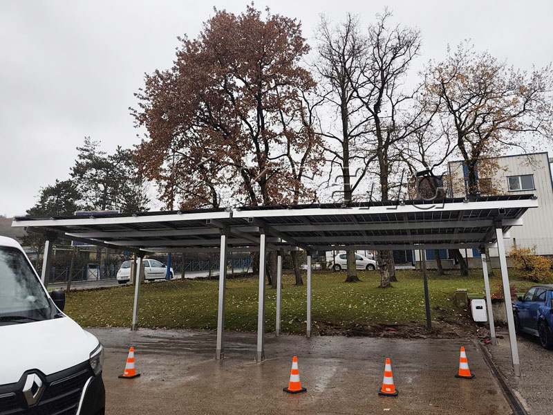 Francia-industriale-solare-carport