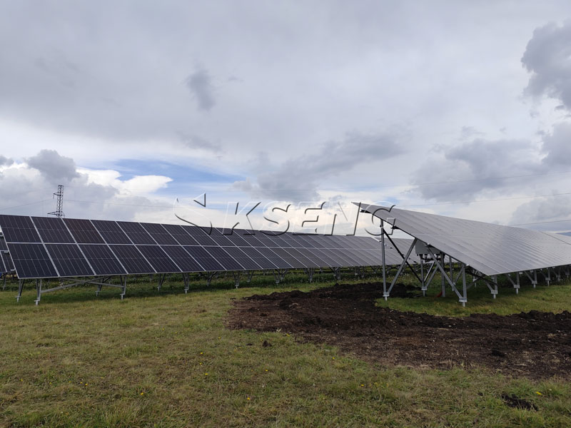 Progetto Kseng-Solar-1.4MW-montaggio-a-terra-installato-in-Germania-nel-luglio-2026