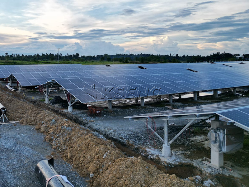 Struttura di montaggio solare in acciaio zincato a caldo per grandi progetti fotovoltaici