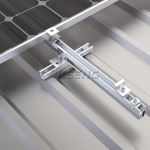 Sistema di montaggio solare per tetto in metallo trapezoidale con mini guida di base a U e staffa a L